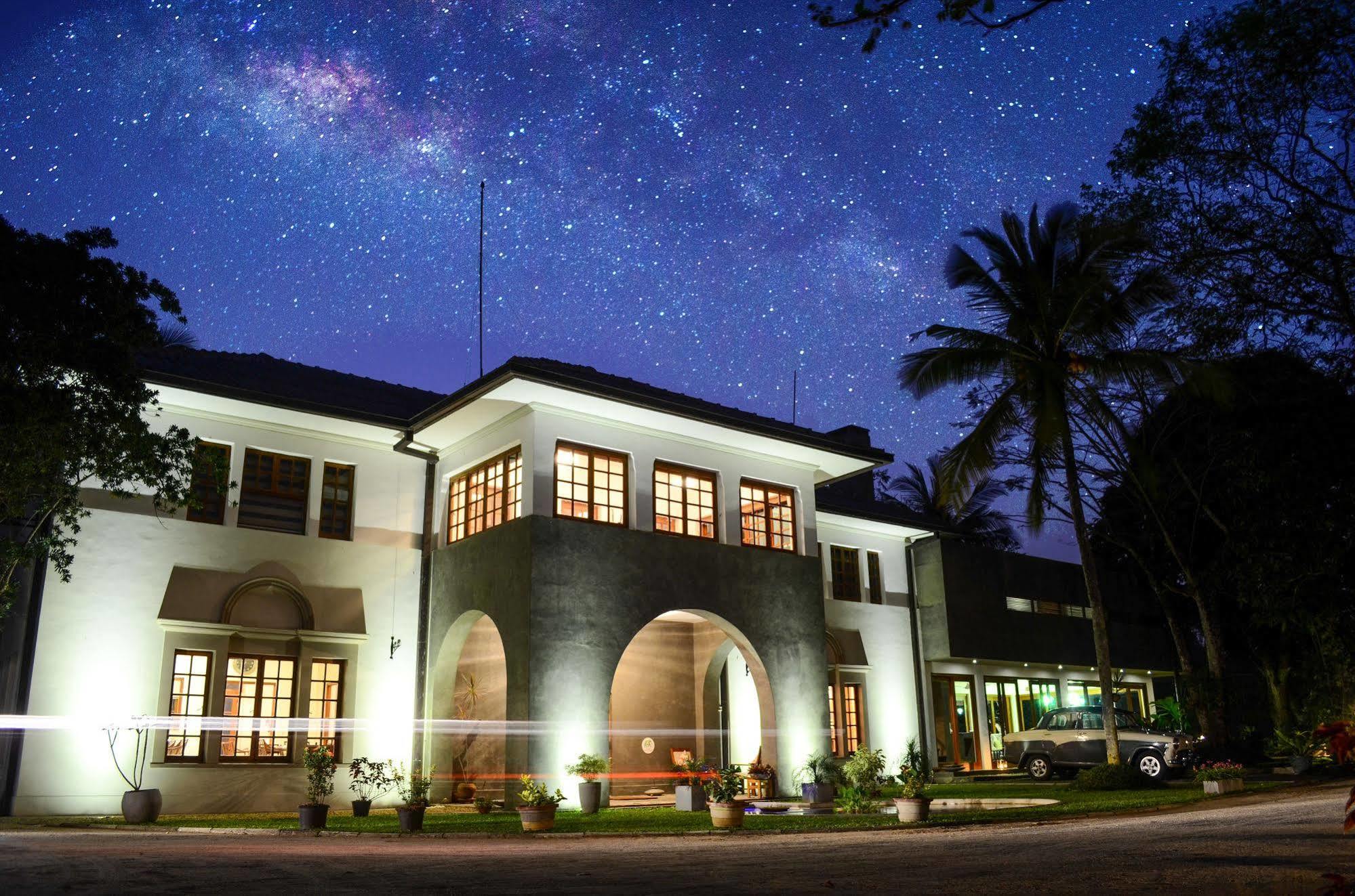 The Elephant Stables Kandy Exteriér fotografie